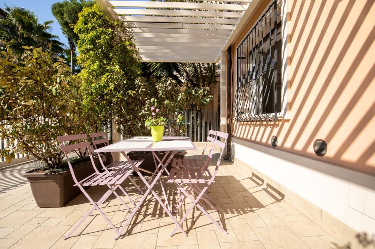 Bilocale Con Giardino A 200Mt Dal Mare - Homeunity ريميني المظهر الخارجي الصورة